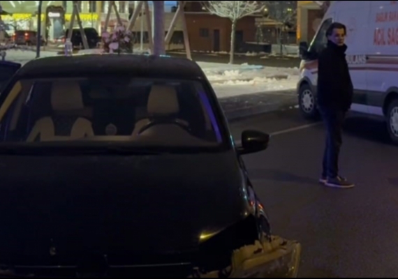 Kayseri'de iki otomobil �arp��t�: 1 yaral�