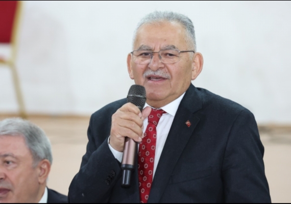 BA�KAN B�Y�KKILI�, RAMAZAN�IN BEREKET�N� �K� AYRI �FTARDA VATANDA�LARLA PAYLA�TI