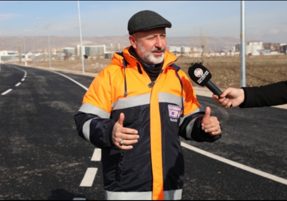 ��LK VE TEK �EVREC� ASFALT FREZE ARACIMIZLA DO�AYI KORUYOR, EKONOM�YE G�� KATIYORUZ�