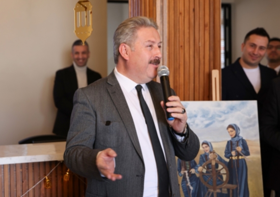 MEL�KGAZ� BELED�YESݒNDEN KADINLAR G�NܒNE �ZEL EL EME�� SERG�S�