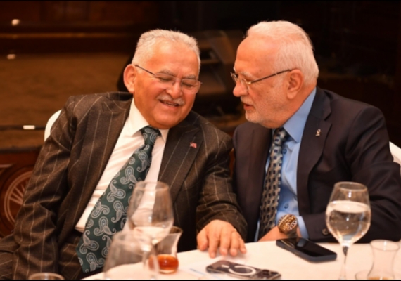 BA�KAN B�Y�KKILI�, �FTAR BULU�MALARINA BA�KENTTEK� HEM�EHR�LER� �LE DEVAM ETT�