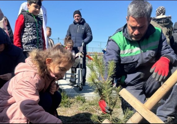 KAYSER� B�Y�K�EH�R�DEN �ZEL �OCUKLARLA ANLAMLI A�A� D�K�M ETK�NL���