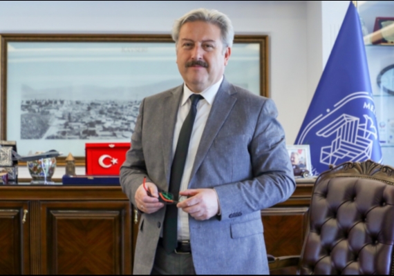 BA�KAN PALANCIO�LU: 