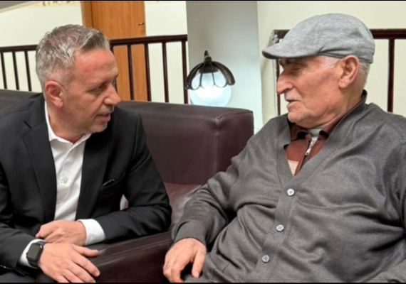 AK�B�den Huzurevi sakinlerine bayram ziyareti