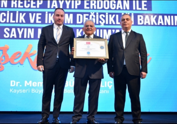 BA�KAN B�Y�KKILIǒIN �NC�L���NDE KASKݒYE YAPAY ZEK� PROJES�YLE �D�L