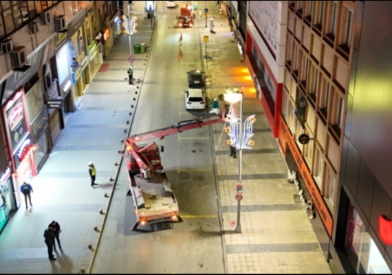 B�Y�K�EH�R, KENT MERKEZ�N� AYDINLATACAK LED D�N���M �ALI�MALARINA BA�LADI