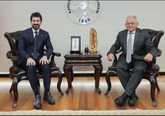 K�LT�R VE TUR�ZM BAKAN YARDIMCISI MUMCU�DAN B�Y�K�EH�R�E �VG� DOLU S�ZLER