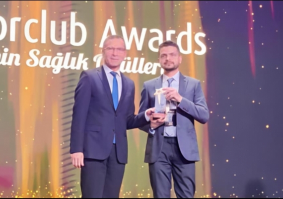 Kayseri Devlet Hastanesi hekimine �Y�l�n Yenilik�i Sa�l�k Profesyoneli� �d�l�