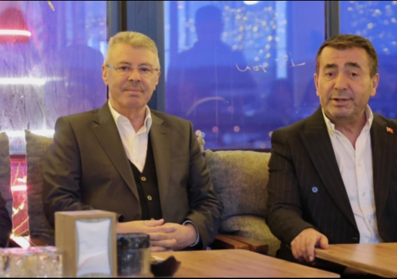 H�SEY�N AKAY GEN�LERLE BULU�TU