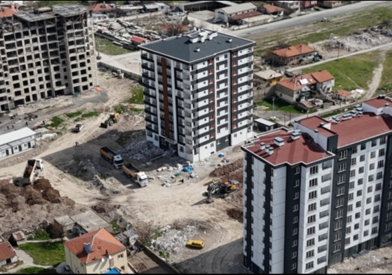 ANBAR 2. ETAP KENTSEL D�N���M BLOKLARI HIZLA Y�KSEL�YOR