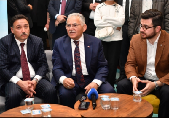 KAYSERݒDE 8��NC� K�TAP FUARI KAPILARINI A�TI: K�TAP VE K�LT�R DOLU 10 G�N