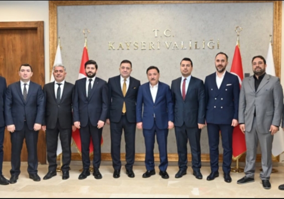 Kayseri OSB Ba�kan� Yal��n�dan Vali �i�ek�e ziyaret