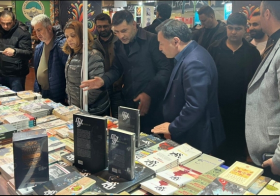 �LK� OCAKLARI KAYSER� �L BA�KANLI�I, K�TAP FUARI�NDA YO�UN �LG�N�N MERKEZ� OLDU