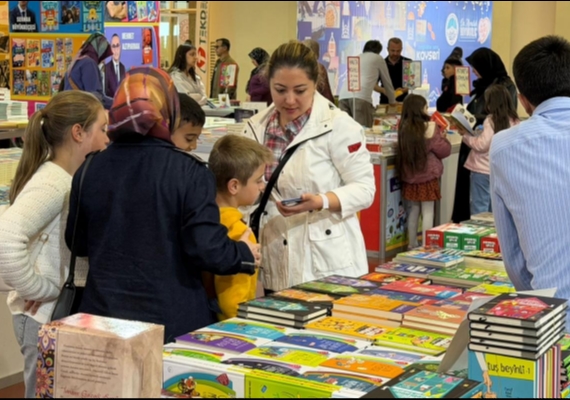 8. KAYSER� K�TAP FUARI�NA SON �K� G�NDE YO�UN �LG�: K�TAP KOKUSU ALMAYAN KALMASIN!