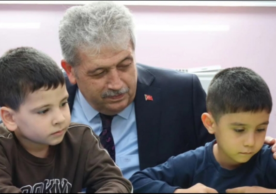 AK Parti�li �zsoy�dan Yahyal��da Kur�an Kursuna ziyaret