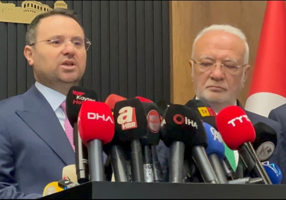 Yolsuzluklar�n ucu nereye dokunursa dokunsun devletimizin demir yumru�unu indiriyoruz