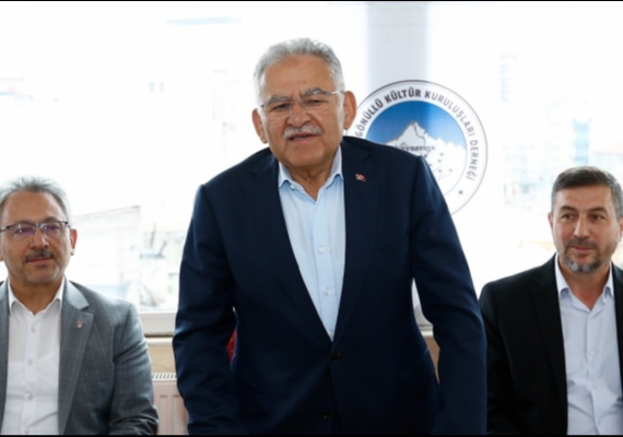 BA�KAN B�Y�KKILI�, G�N�LL� K�LT�R KURULU�LARI TEMS�LC�LER� �LE BAYRAMLA�TI