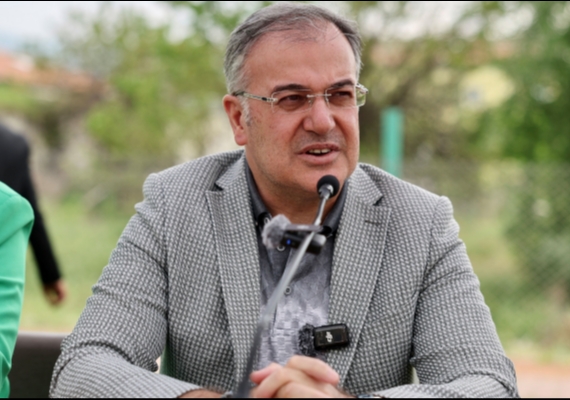 �HACILAR�A YAKI�IR �EK�LDE H�ZMET ETMEK ���N �ALI�IYORUZ�