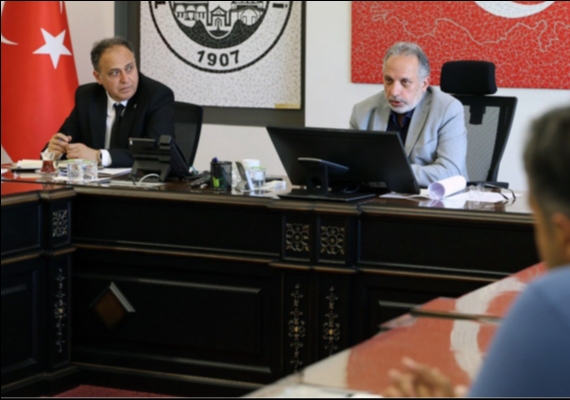 TALAS�TA MUHTARLARLA H�ZMET Z�RVES� 