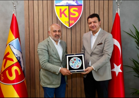 Erciyes Bas�n �d�lleri'nde ulusal bas�n �d�lleri sahiplerini buldu