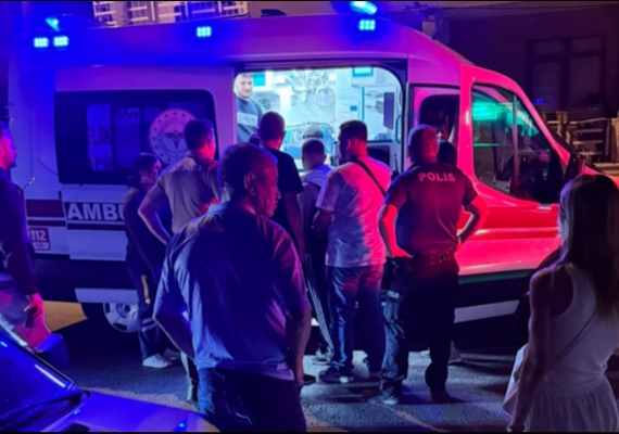 Kayseri'de b��akl� kavgada birbirlerini yaralad�lar