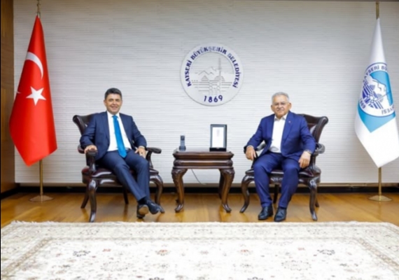 BAKAN YARDIMCISI BOYRAZ�DAN BA�KAN B�Y�KKILIǒA Z�YARET