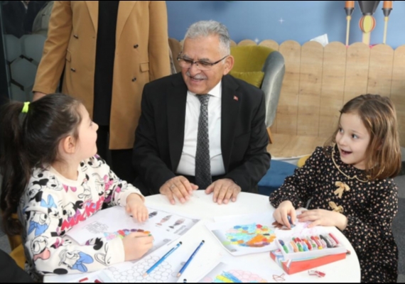BA�KAN B�Y�KKILIǒIN �OKUYAN VE OKUTAN �EH�R