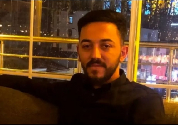Yahyal��da erkek kuaf�r� evinde �l� bulundu