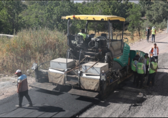 HACILAR�DA YOLLARA 1.450 TONLUK ASFALT DOKUNU�U