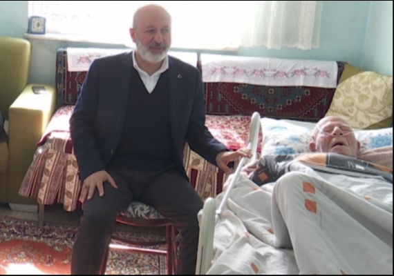 KOCAS�NAN, �EVDE BAKIM� H�ZMET�YLE HEM Y�ZLER� G�LD�R�YOR HEM ��FA DA�ITIYOR