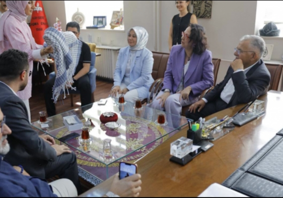 BA�KAN B�Y�KKILIǒTAN KAYSER� DEVLET T�YATROSU�NA �NCELEME Z�YARET�