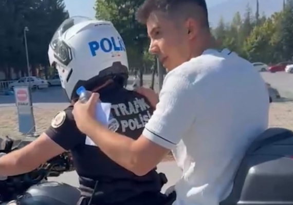 Kayseri polisi, KPSS s�nav�na ge� kalan adaylar� okullar�na yeti�tirdi