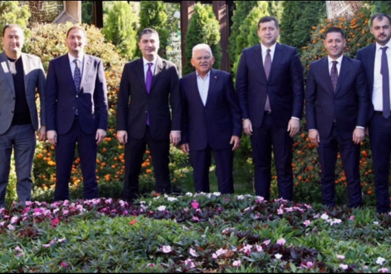 BA�KAN B�Y�KKILI�: �CUMHUR �TT�FAKI OLARAK KAYSER� ���N UYUM ��ER�S�NDE �ALI�IYORUZ�