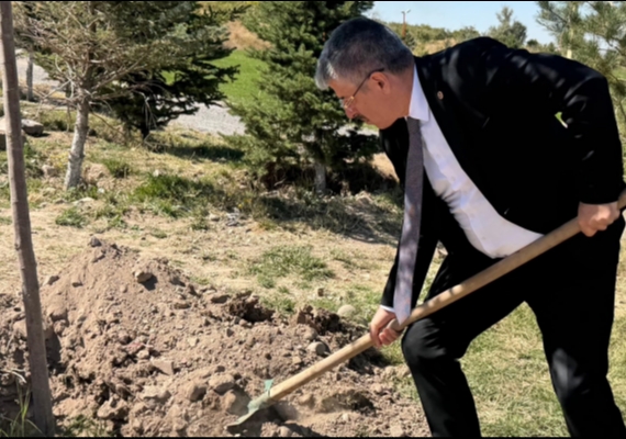 �OPURO�LU: �GE�M���M�Z� RAHMETLE, GELECE��M�Z� F�DANLARLA YE�ERTEL�M�