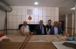 AK Parti Heyetinden Elbiz Caddesi Esnafına Ziyaret