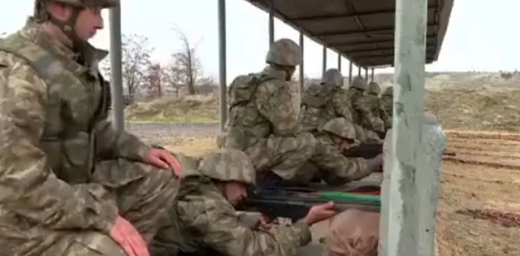 İşte bedelli askerlerin eğitimi