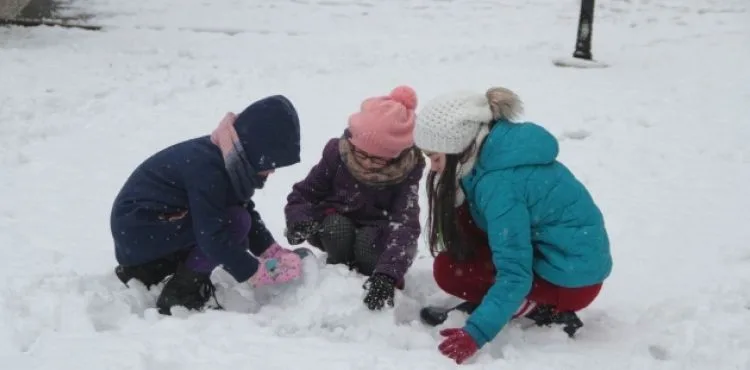 Ankara'da kar yağışı nedeniyle eğitime bir gün ara verildi