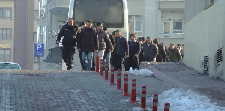 Kayseri’de FETÖ’nün mahrem asker yapılanmasından 14 kişi adliyeye çıkarıldı