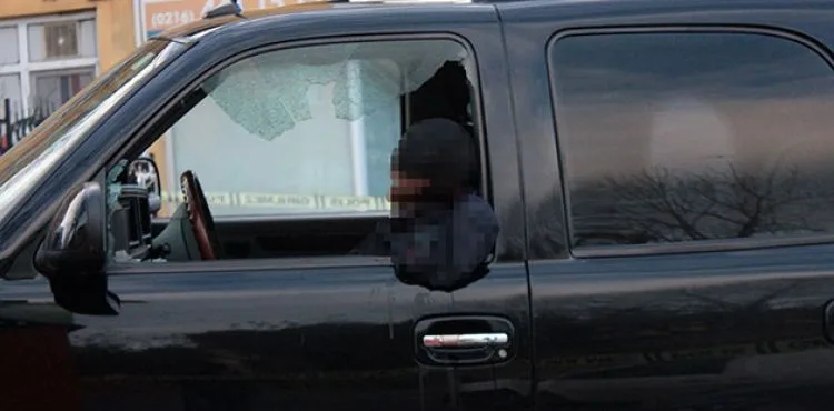 Kartal'da güvenlik görevlisi lüks otoyu çalan şahsı vurdu