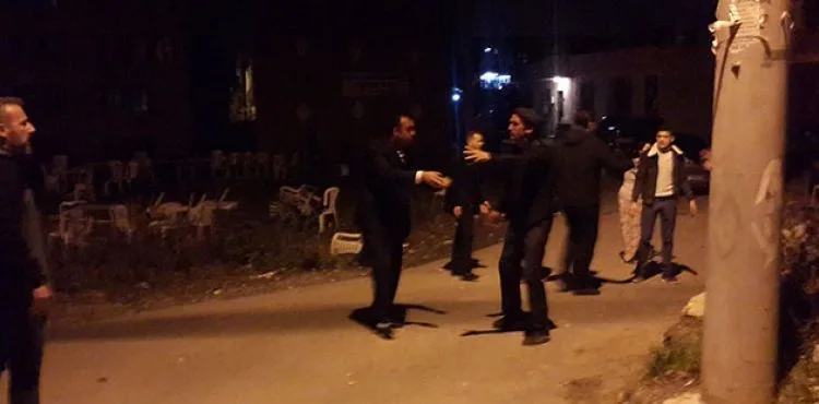 Bursa'da hareketli saatler...Kavgayı ayırmak isteyen polislere ateş ettiler
