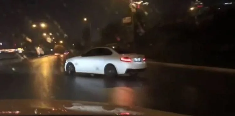 İstanbul'da lüks otomobille 'drift' terörü kamerada!