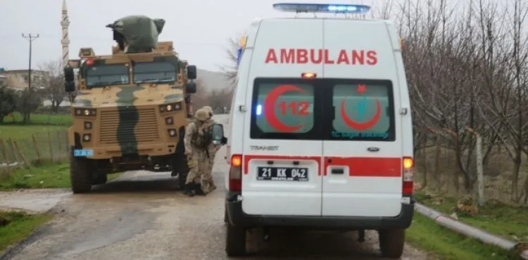 Diyarbakır'da kardeş kavgasında kan aktı: 2'si ağır 5 yaralı