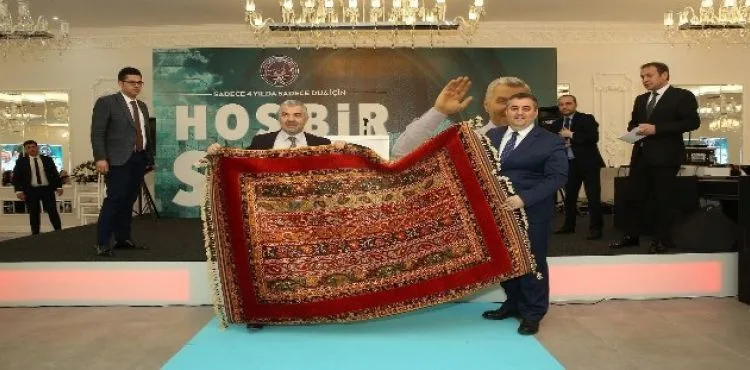 Başkan Çelik, ilçe belediye başkanları, meclis üyeleri ve Büyükşehir bürokratlarına veda yemeği verdi