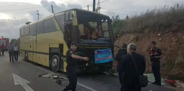 Bandırma'da feci otobüs kazası: 4 ölü 42 yaralı