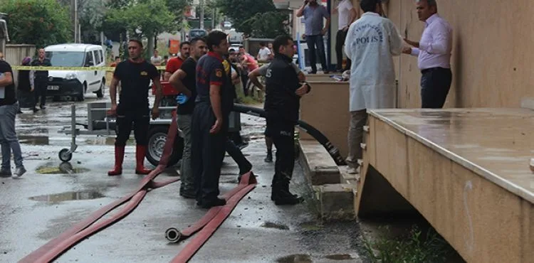 Darıca'da sel sularının bastığı market deposunda mahsur kalan kadın öldü