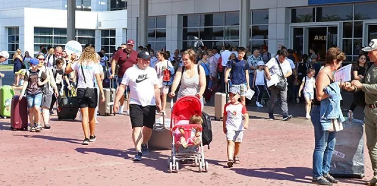Antalya'ya havadan turist yağıyor