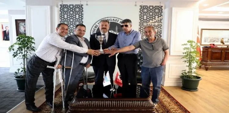 Palancıoğlu: "Bu kupa azmin, inancın ve disiplinli çalışmanın eseridir"