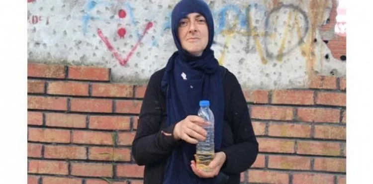 Hiçe sayılan yağ damlalarıyla hayata tutunuyor