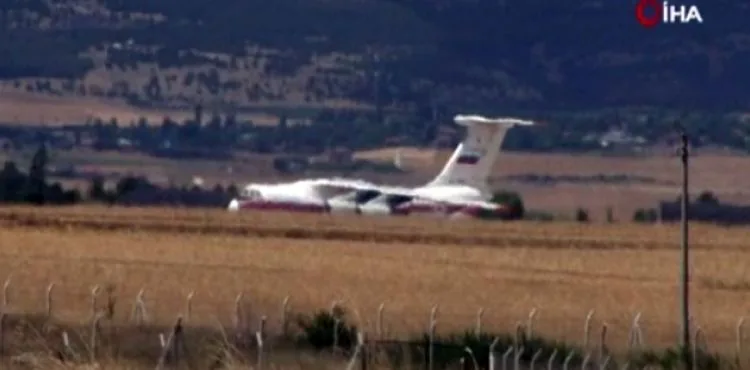 S-400'lerin birinci grubunu Ankara'ya getiren uçak İHA tarafından görüntülendi