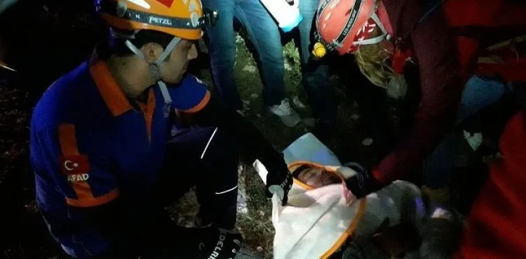 Köpek saldırısı sonucu dağda mahsur kalan vatandaş 5 saat süren operasyonla kurtarıldı